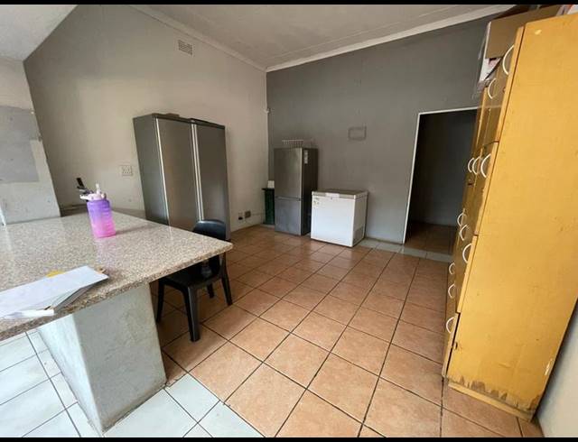 7 BEDROOM HOUSE FOR SALE IN BRIXTON